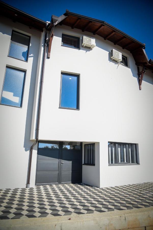 Aparthotel Prenociste ADRIA Vranje Exterior foto