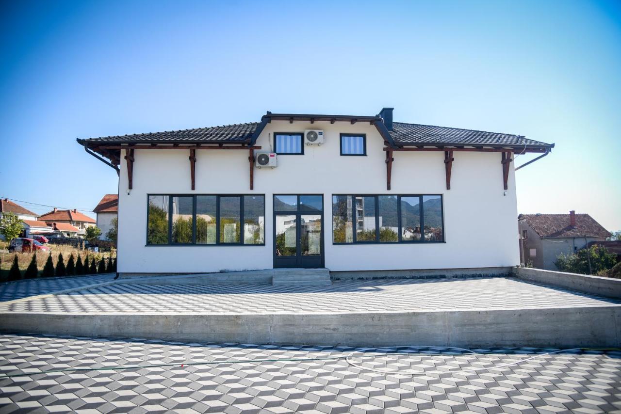 Aparthotel Prenociste ADRIA Vranje Exterior foto
