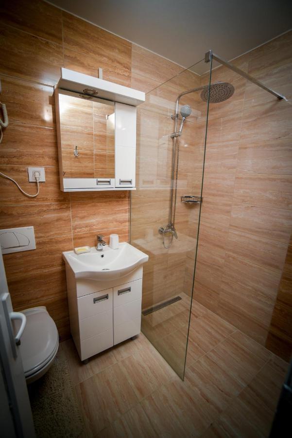 Aparthotel Prenociste ADRIA Vranje Exterior foto