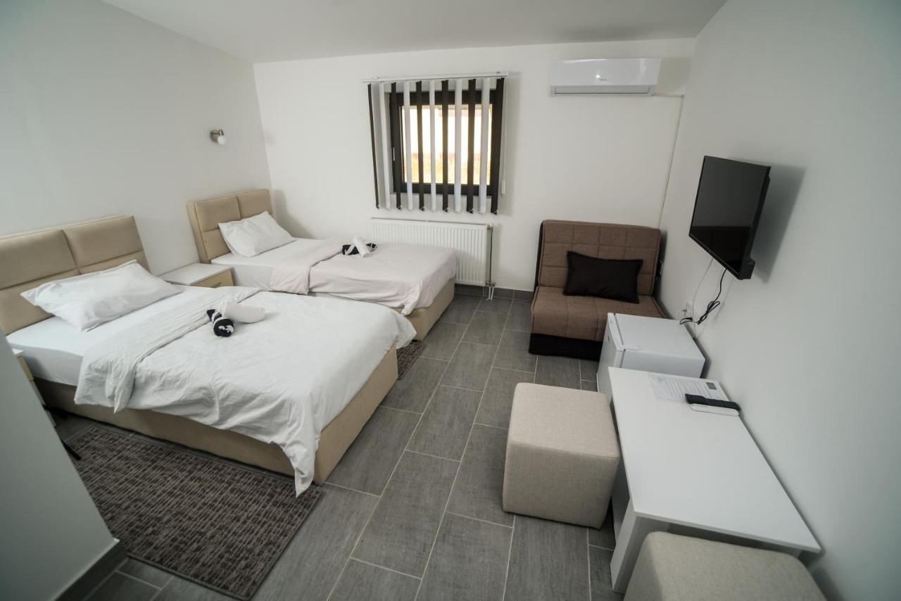 Aparthotel Prenociste ADRIA Vranje Exterior foto
